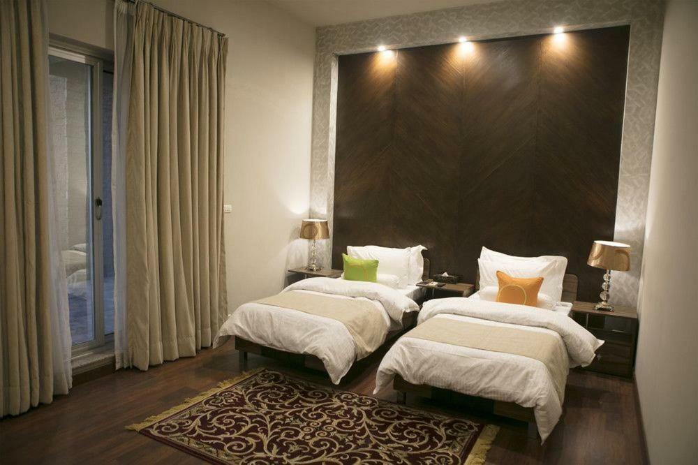 Circle Club Faisalabad 호텔 외부 사진