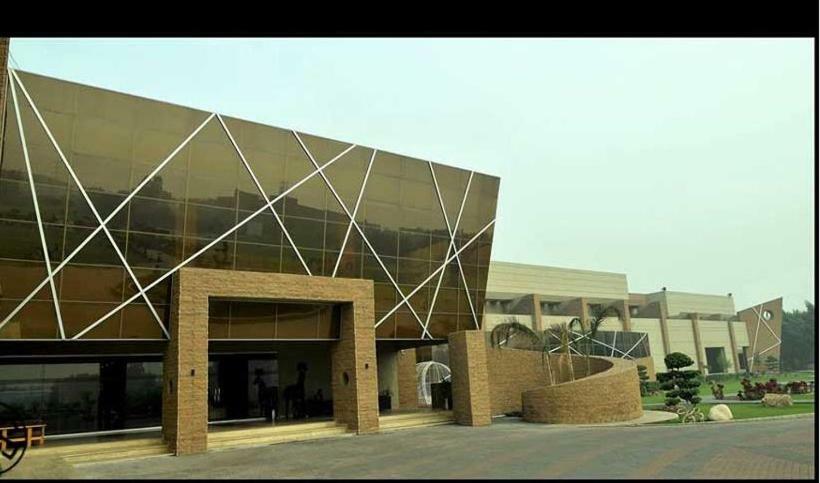Circle Club Faisalabad 호텔 외부 사진